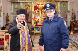 На Тернопільщині затримали двох юнаків, які викрали з церкви 40000грн.(ФОТО,ВІДЕО)